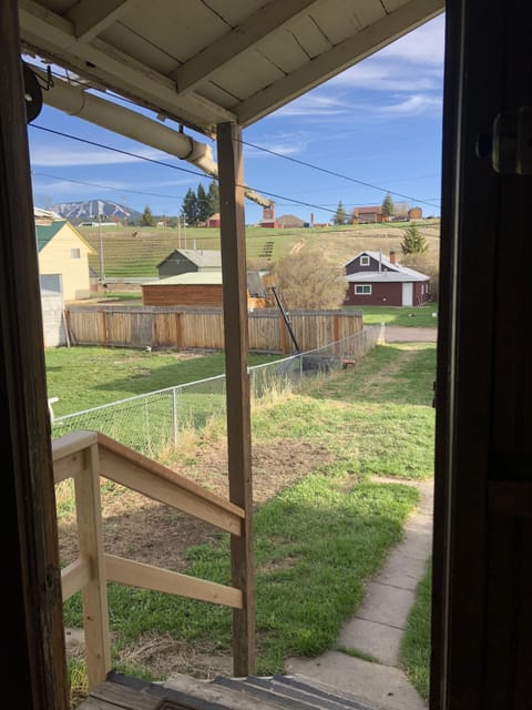 Check out Discovery Ski Resort right out the kitchen window!
