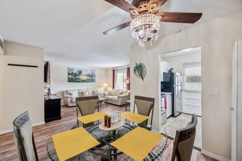 Dining area for 4