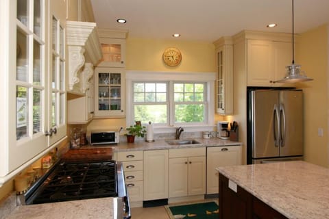 Well stocked kitchen with Viking 6 burner gas range and oven