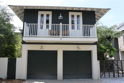 18 St. Georges Ln, Rosemary Beach
Freedom At The Beach Carriage House