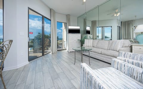 Phoenix East 111, Orange Beach, Alabama, beach front, 3 bedroom condominium on the 1st floor