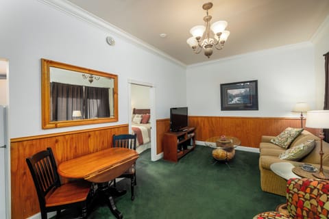 Watch a movie | Main Level