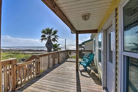 Amazing ocean view from front porch and just a few steps to the sand