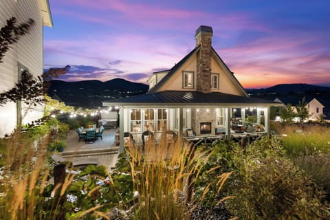 Welcome to Flip Flops & Snow Shoes