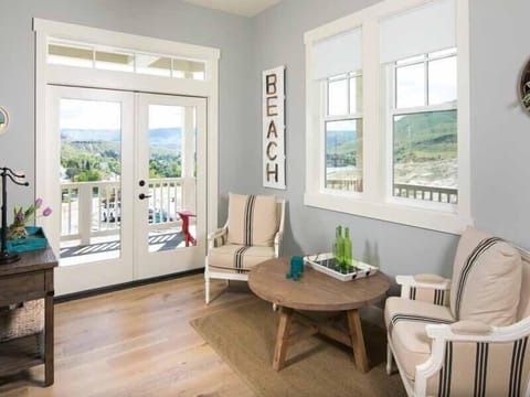 Living Room with Access to Porch