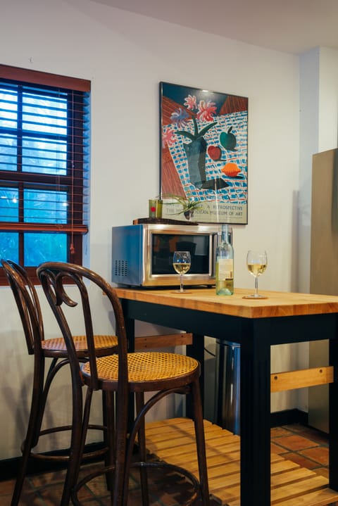 Who says you can't have happy hour on vacation?