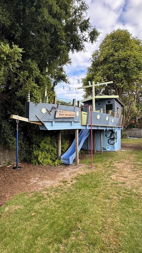Pirate ship - play space