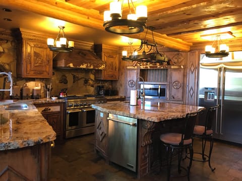 Meal Prep Kitchen, with room to maneuver