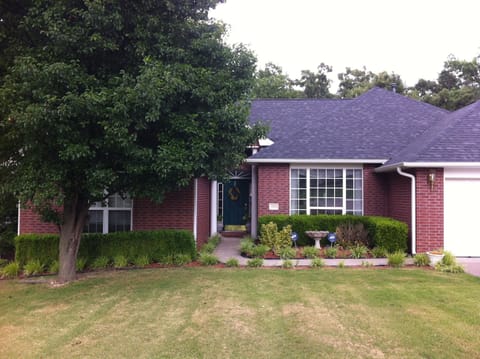 Beautiful home in relaxed neighborhood