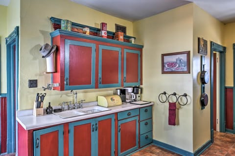 Kitchen | Cooking Basics | Dishware/Flatware