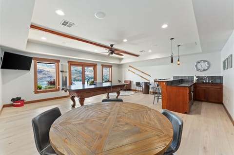 Game room with Ping Pong/Pool table, arcade game table & bar