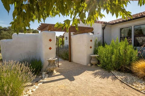 Main gate into the front yard