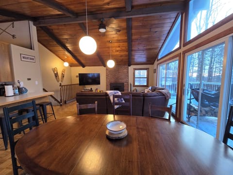 Open concept allows perfect social area for your friends and family. 