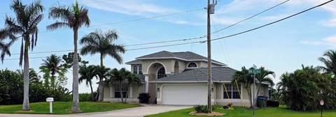 Waterfront Paradise with Private Dock & Tiki Hut