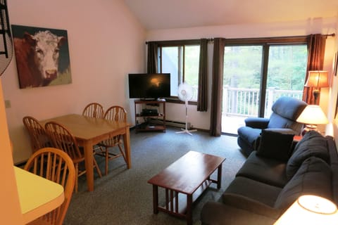 Main floor living room features a 42' LED TV, with HD Cable and Blu-Ray DVD 