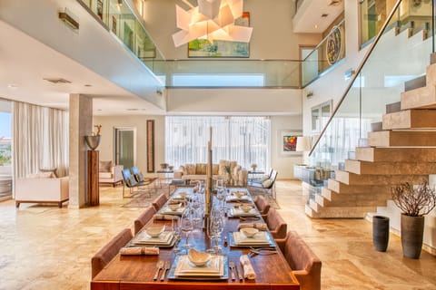 Open Space Living Room & Dinning