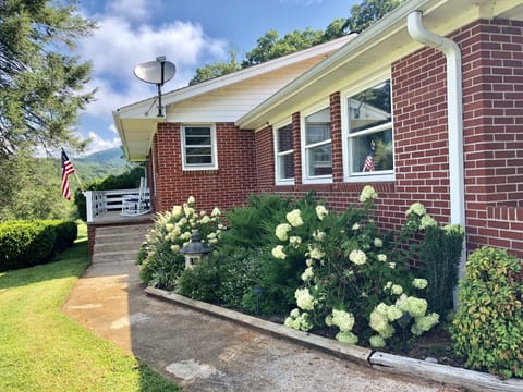 Beautiful Franklin Farmhouse