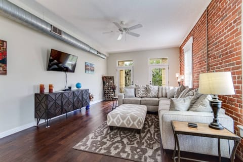 Comfy Living Area - Full Direct TV Package with Movies, Music, Sports and a variety of Channels