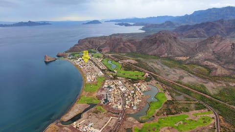 FN 207 (yellow arrow)_Loreto Bay_Aerial View_1