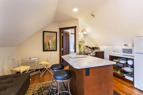 Counter top stove and oven