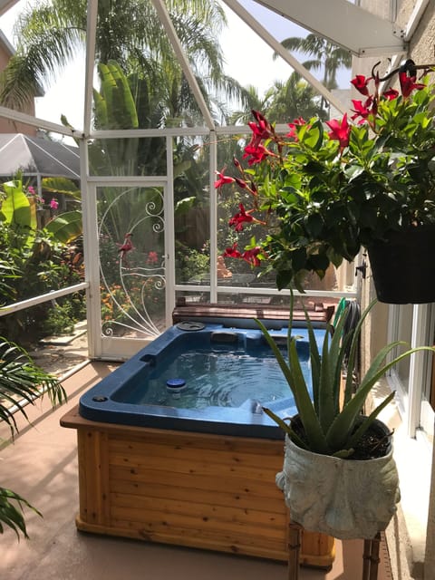 Outdoor spa tub