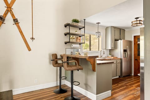 Coffee maker, air fryer, toaster, etc.