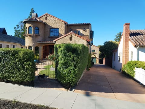 Apartment is in back above garage 