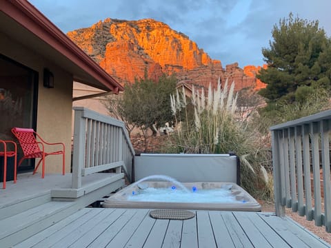 Relax and unwind at the foot of Thunder Mountain