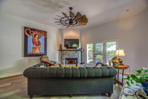 High Ceilings with the coolest ceiling fan in town,