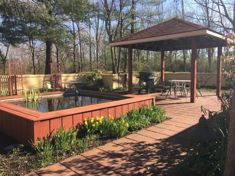 Delightful outdoor space to visit with friends and family.
