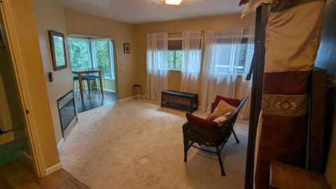 Family Room & Sun Room
Heated with gas fireplace..
Queen Size Murphy Bed