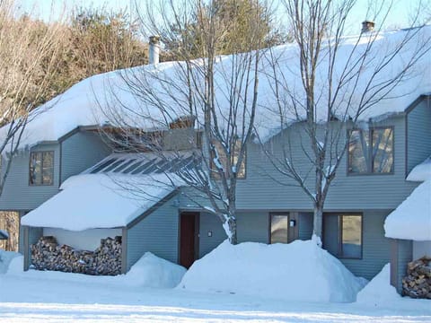 Exterior of complex