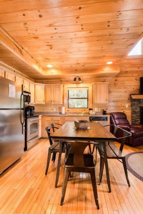 Beautiful Stocked Kitchen With Stainless Steel Appliances!