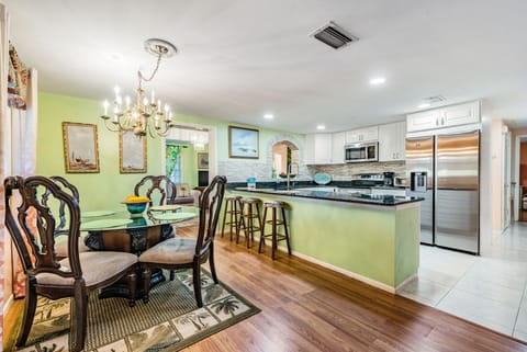 Kitchen remodeled 2022, black granite & stainless all new