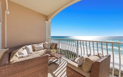 Your private Gulf front balcony awaits