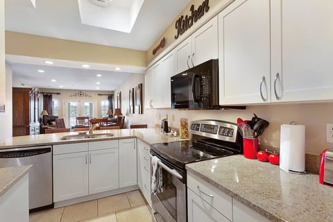 Granite Counter-tops.  Ready to use Kitchen
