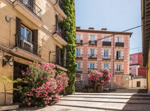 Calle del Rollo from Calle Segovia Entrance.