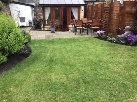Rear private garden- perfect for relaxing outdoors!