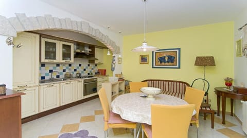 ''old style'' kitchen on the ground floor