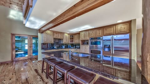 Kitchen with all appliances. Keurig and regular coffee maker