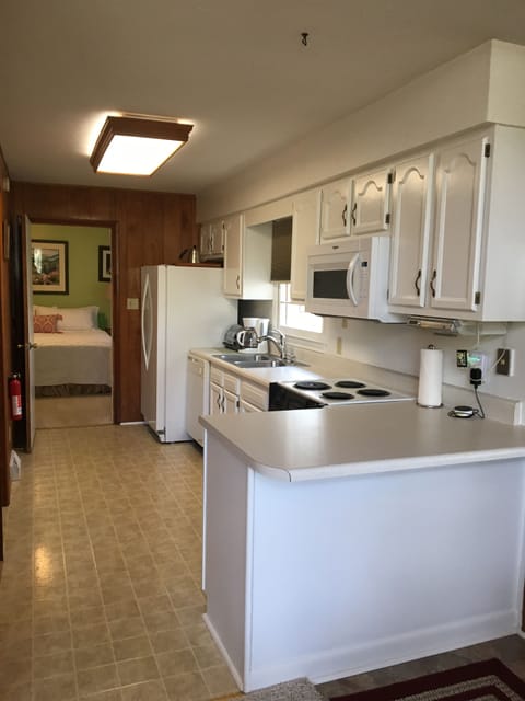 like all rooms the kitchen is very clean; all needed kitchen items are supplied