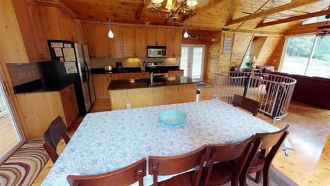 Roadside Home:Dining