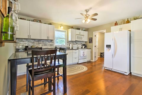 Kitchen | Dishware & Flatware Provided