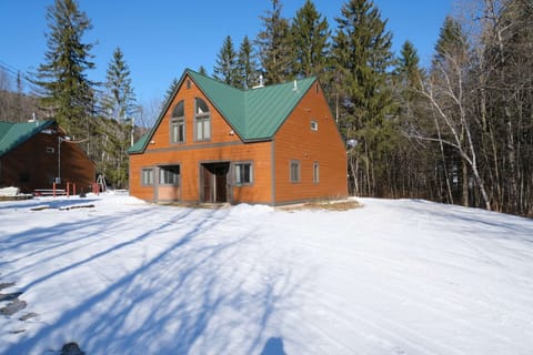 Pristine and private location directly on Great Eastern Trail