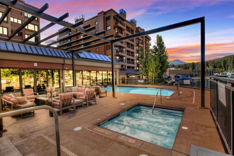 Pool and hot tubs