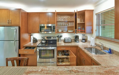 Suite #2 - Fully stocked Kitchen