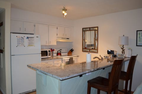 Updated kitchen ready for preparing breakfast, lunch, dinner or snacks. 