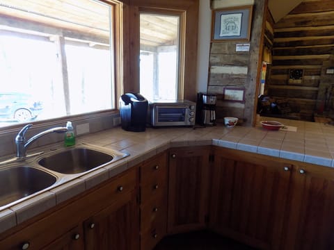 Kitchen Toaster & Coffee Makers