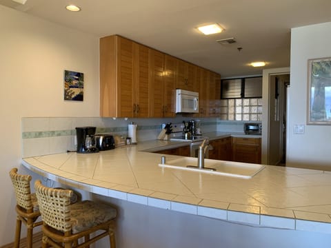 Sands of Kahana 356 Kitchen