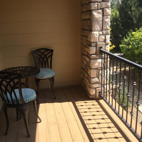 Master Bedroom, Balcony